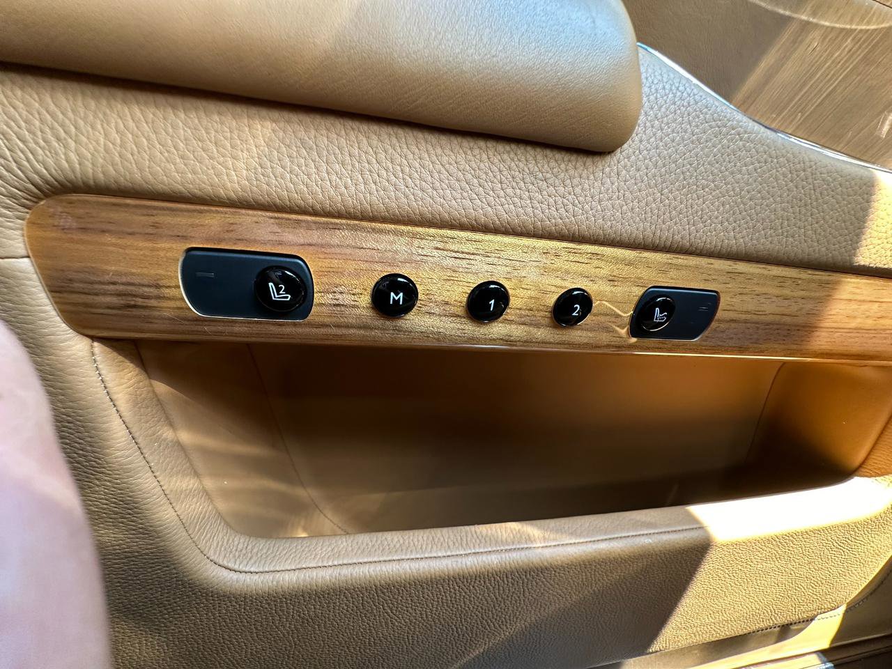 Used 2014 Rolls-Royce Ghost RWD image 30