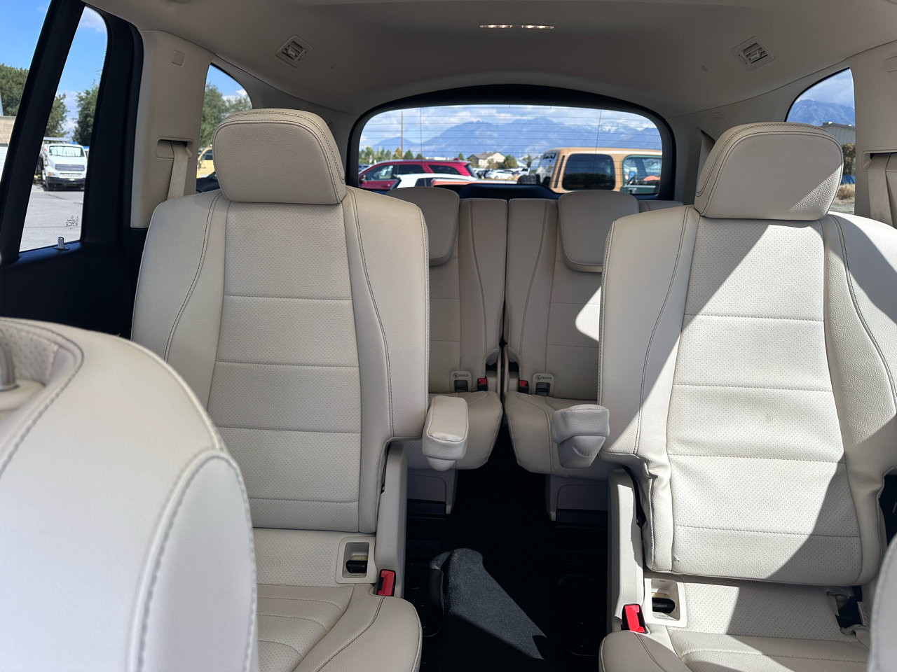 Used 2022 Mercedes-Benz GLS 450 4MATIC image 16