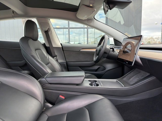 Used 2022 Tesla Model 3 Long Range image 11