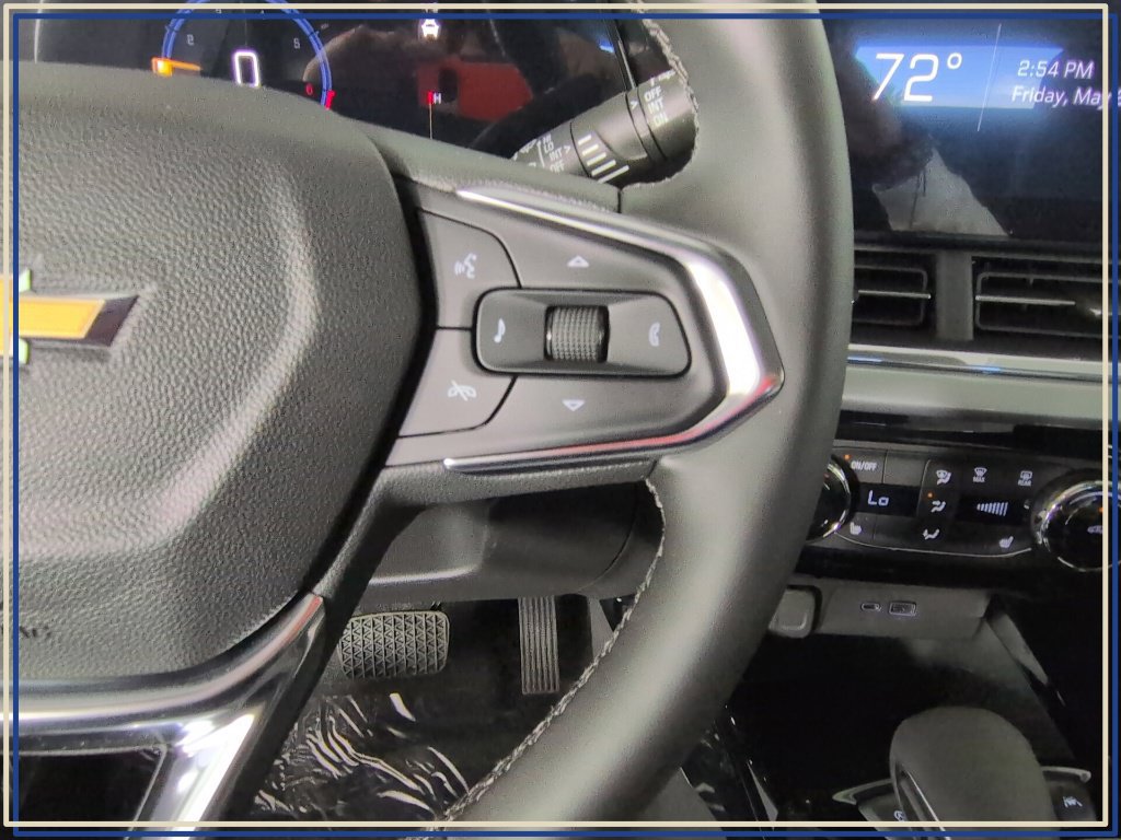 New 2026 Chevrolet Trax LT w/ Driver Confidence Package FWD image 20