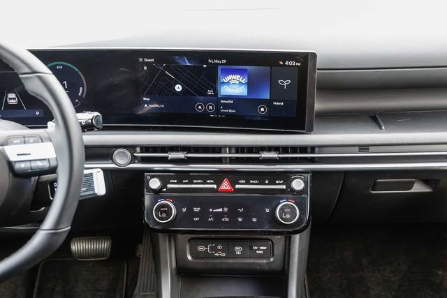 Certified 2025 Hyundai Tucson SEL AWD/4WD image 13