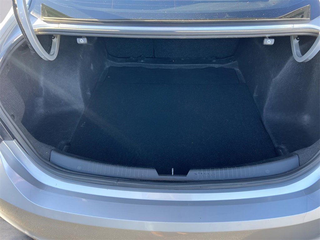 Used 2020 Chevrolet Malibu LT image 14