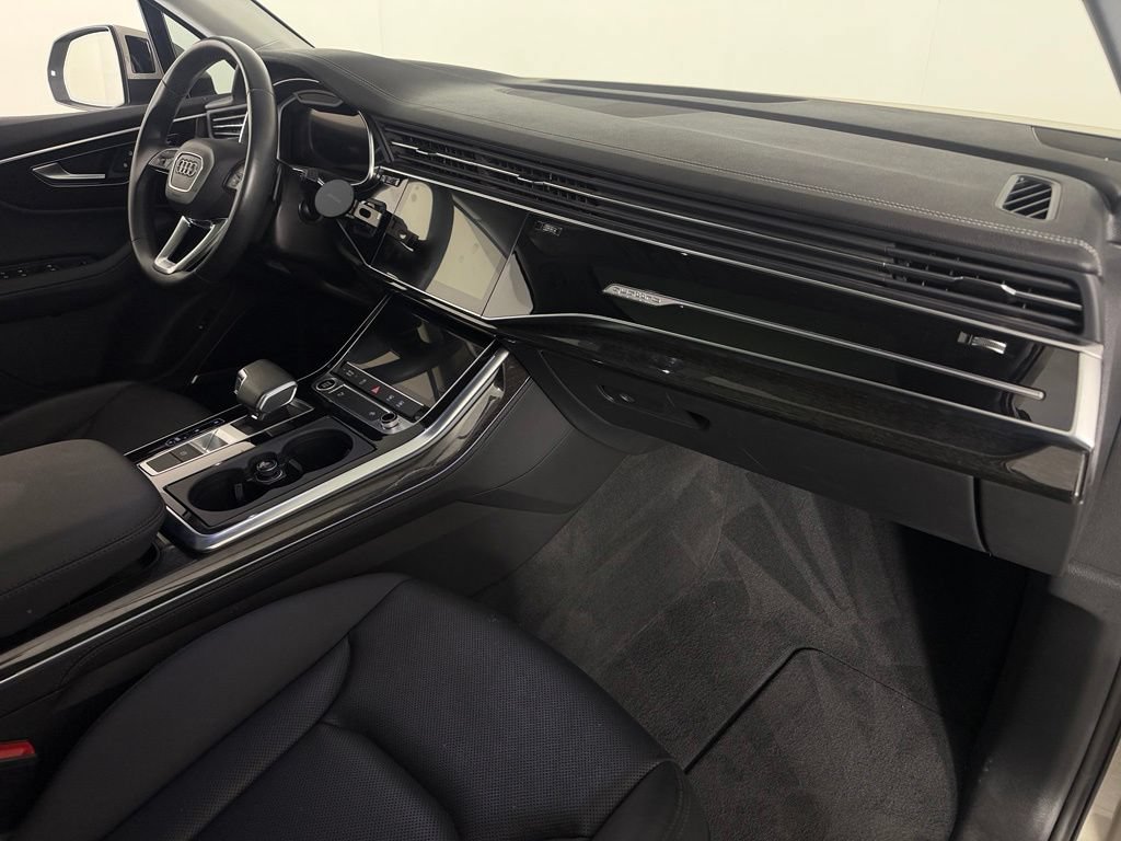 Used 2024 Audi Q7 3.0T Premium Plus AWD/4WD image 23