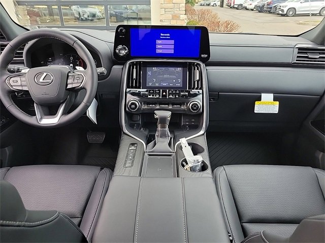 New 2025 Lexus LX 600 4WD w/ Premium Package image 9