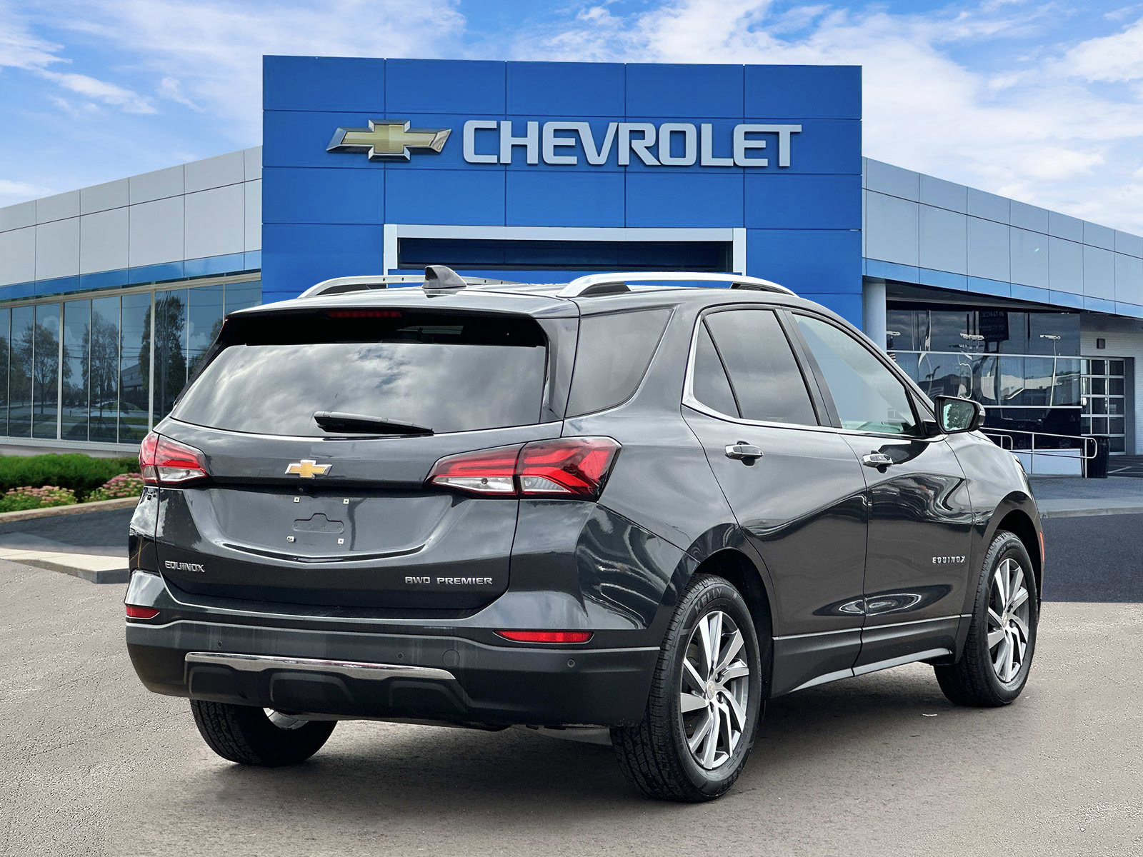 Certified 2022 Chevrolet Equinox Premier AWD/4WD image 4