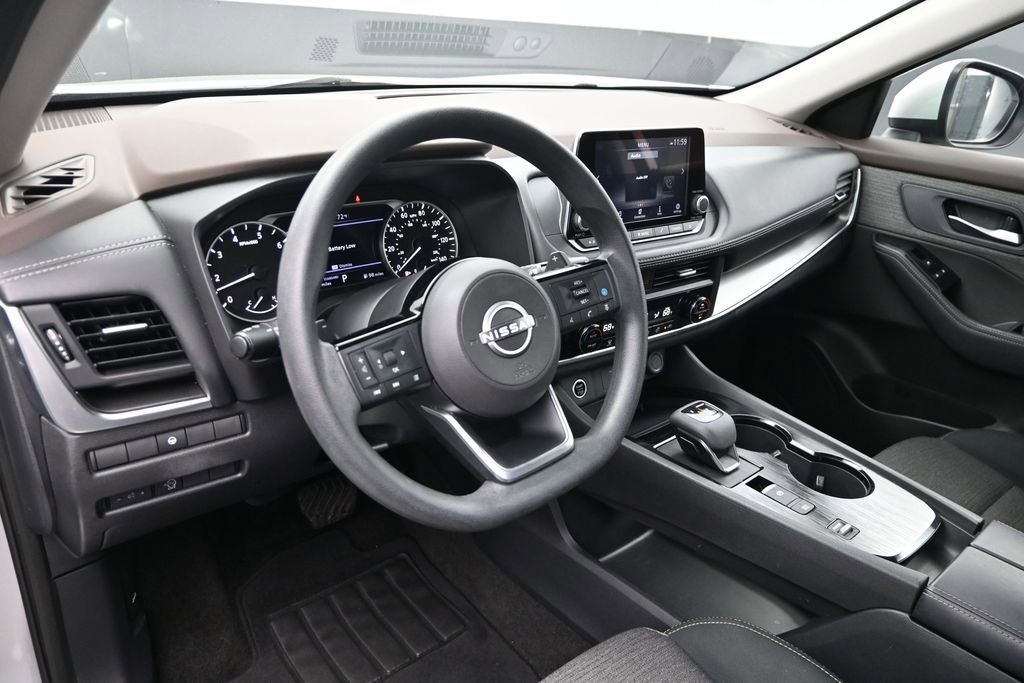 Used 2023 Nissan Rogue SV FWD image 15