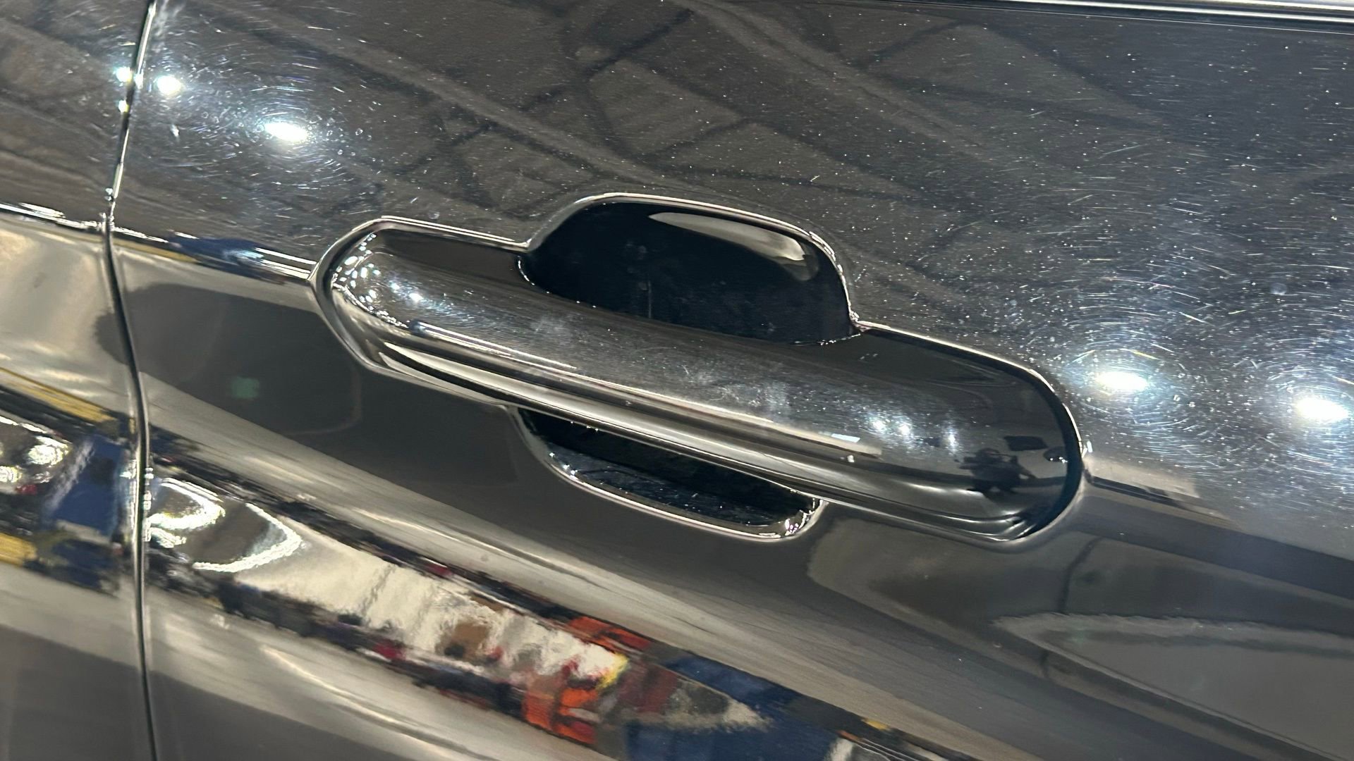 Used 2023 Ford Explorer XLT w/ Equipment Group 202A AWD/4WD image 16