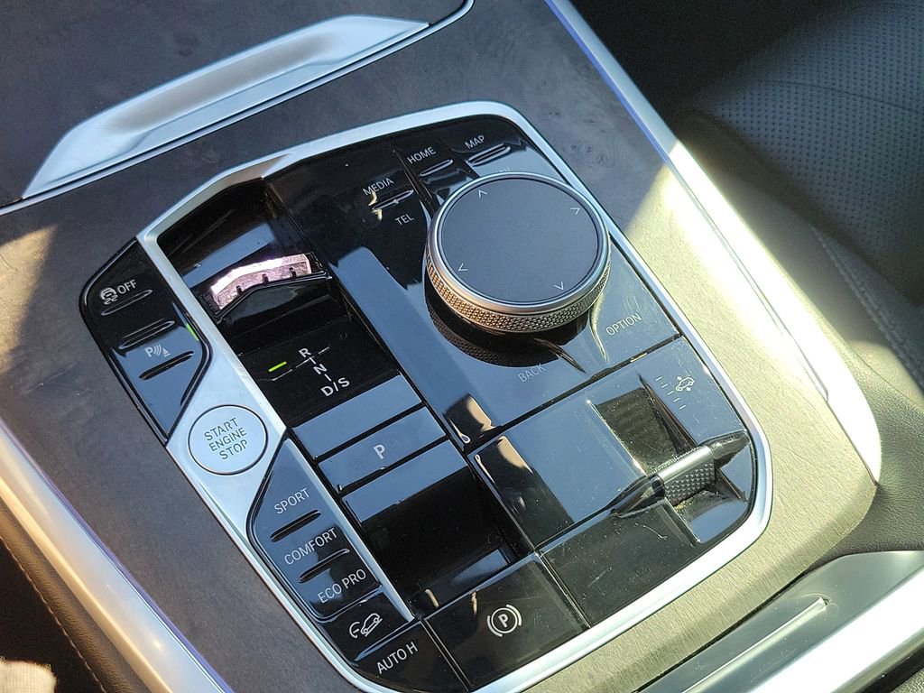 Used 2023 BMW X7 xDrive40i w/ Premium Package image 27