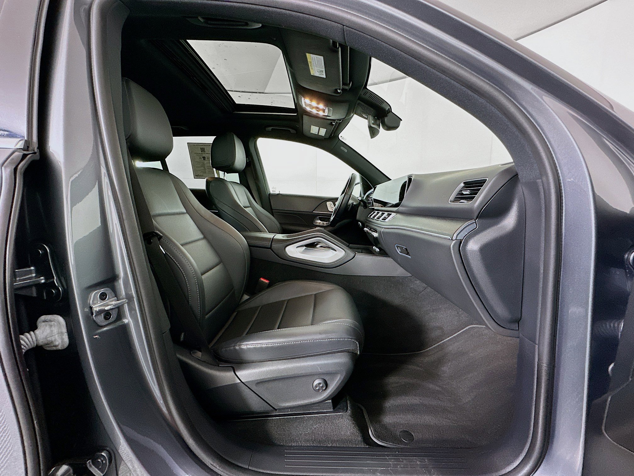 Used 2023 Mercedes-Benz GLE 350 w/ Premium Package image 33