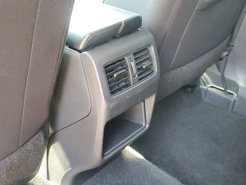 Used 2024 Nissan Rogue S image 26