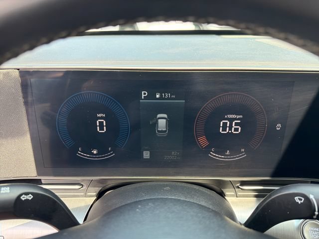 Used 2025 Hyundai Kona SEL FWD image 17