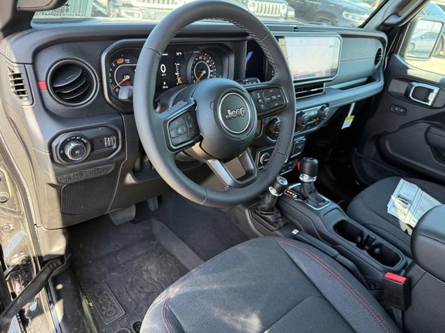 New 2025 Jeep Wrangler Rubicon AWD/4WD image 16