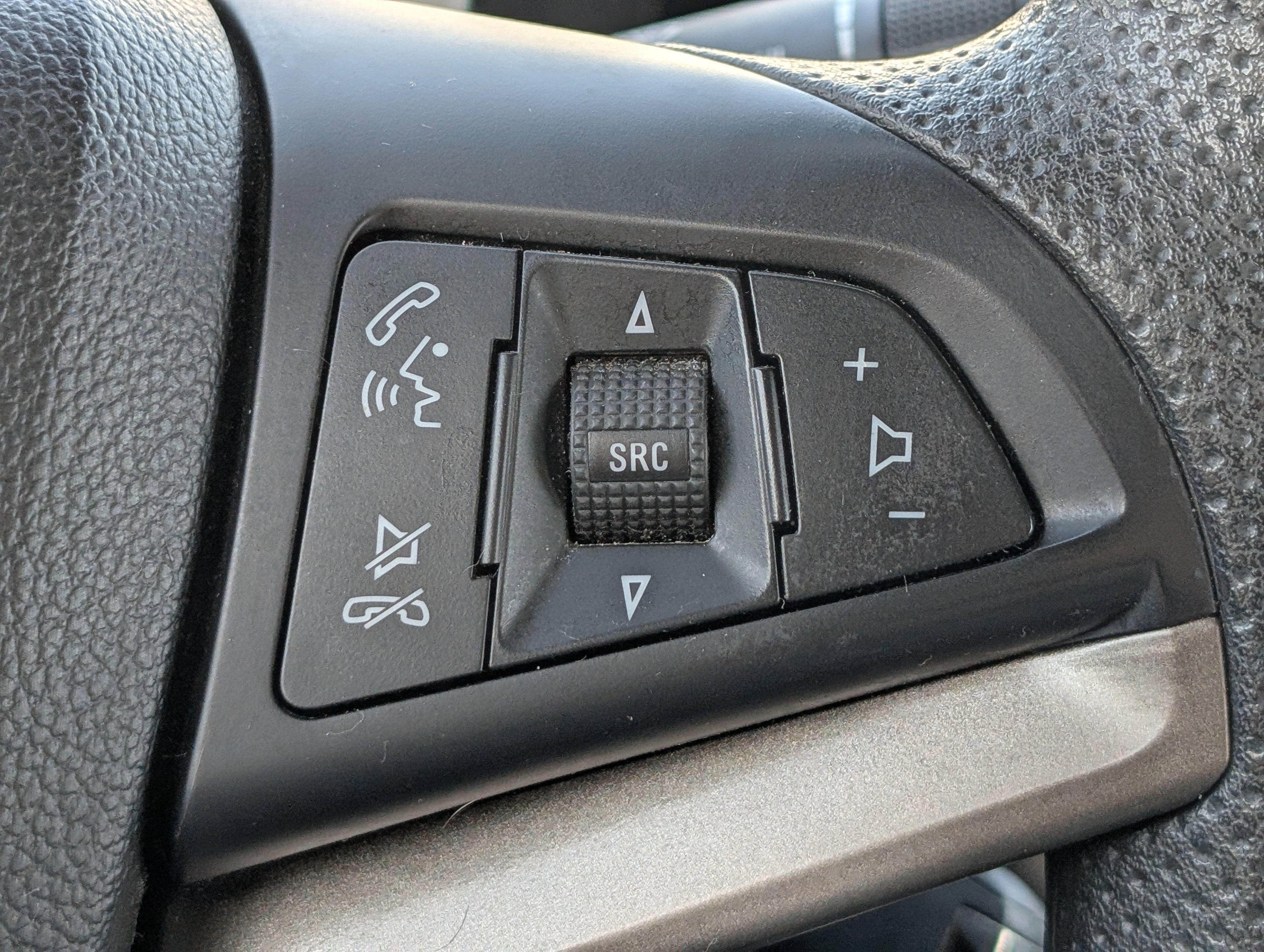 Used 2014 Chevrolet Sonic LS image 19