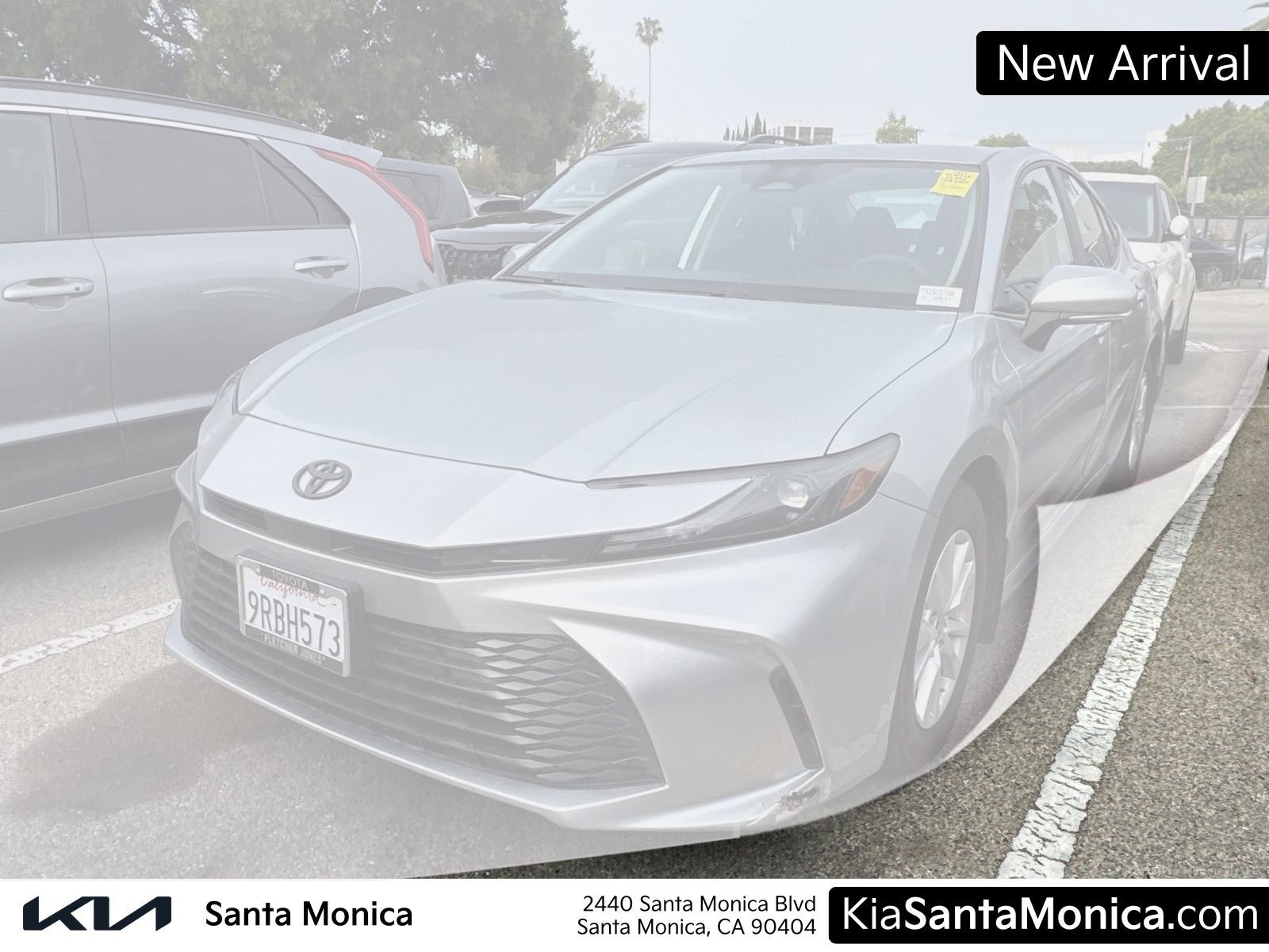 Used 2025 Toyota Camry LE w/ Convenience Package image 3