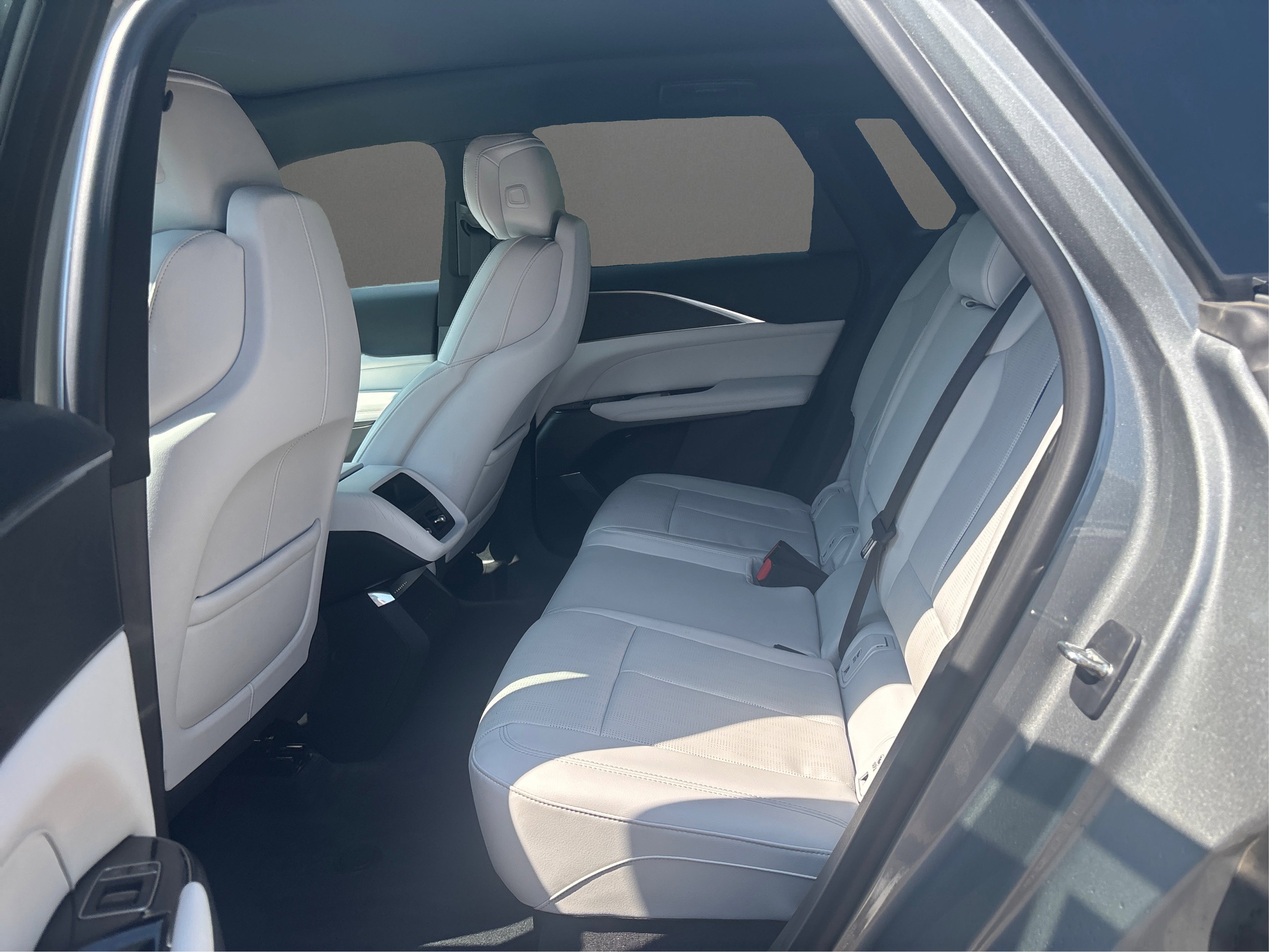 Used 2024 Cadillac Lyriq Luxury w/ LPO, Floor Liner Package image 12