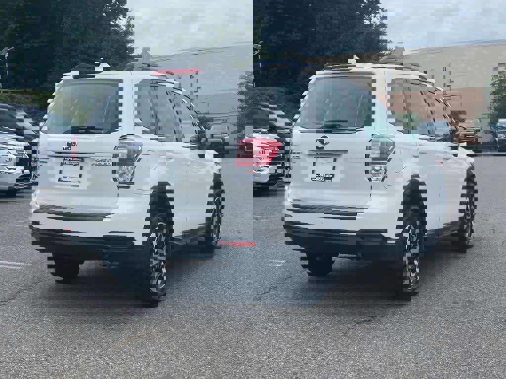 Used 2018 Subaru Forester 2.5i w/ Alloy Wheel Package image 5