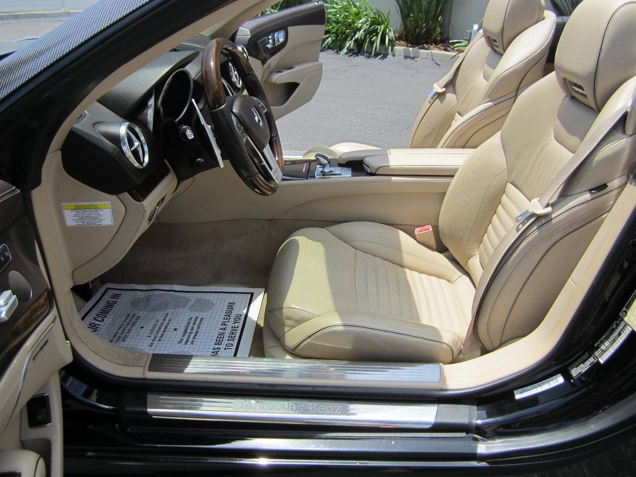 Used 2013 Mercedes-Benz SL 550 image 31