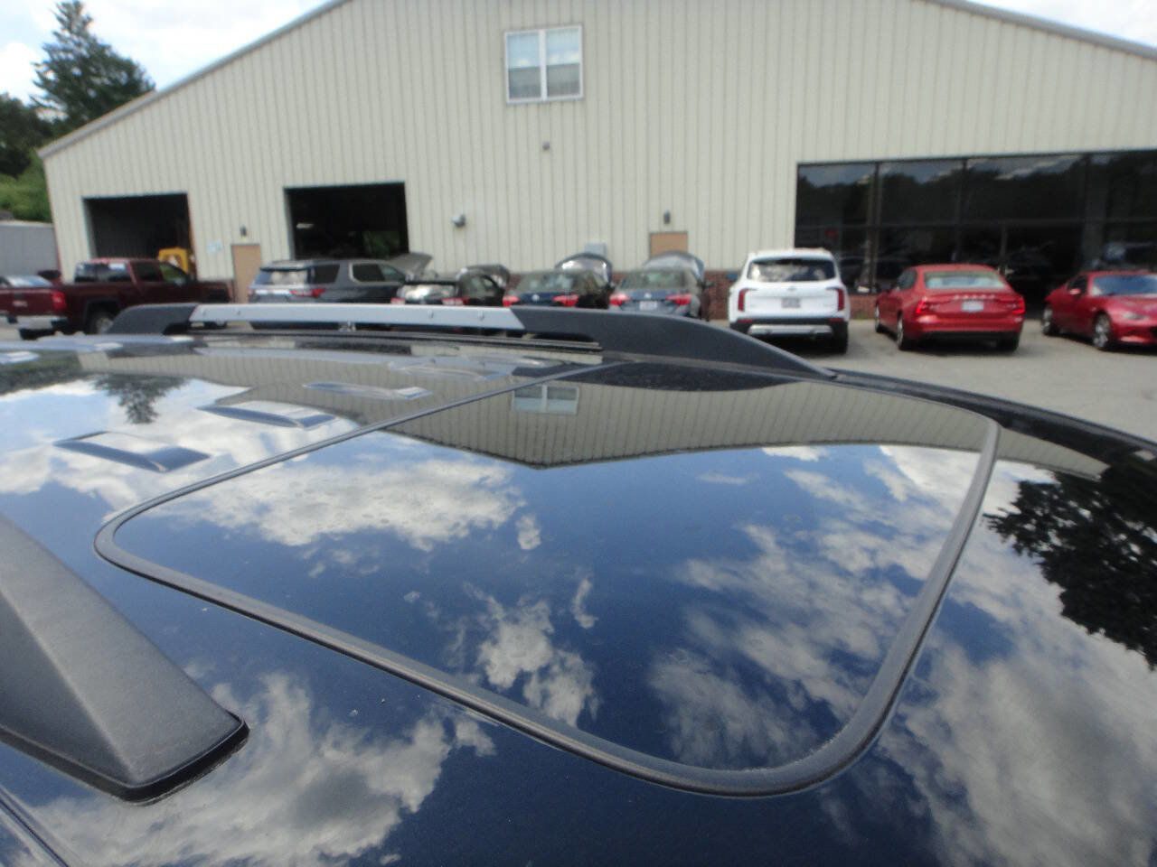 Used 2021 GMC Acadia SLT w/ Premium Package image 18