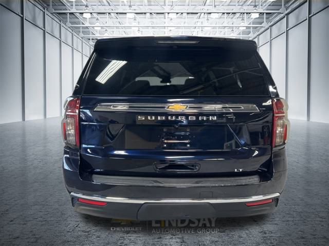 Used 2023 Chevrolet Suburban LT image 4