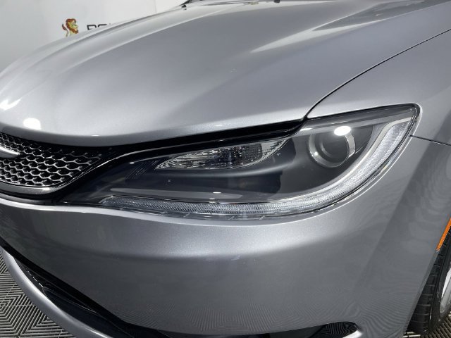 Used 2015 Chrysler 200 S w/ Comfort Group FWD image 46