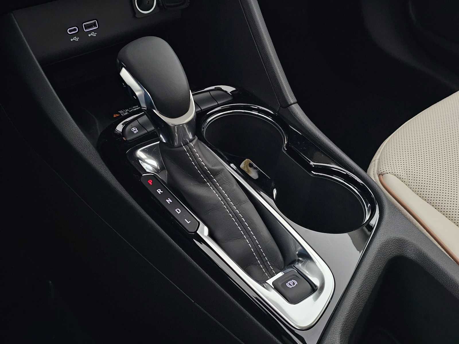 New 2025 Buick Encore GX Avenir w/ Avenir Technology Package image 30