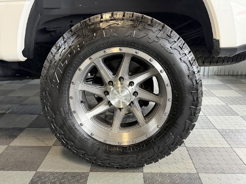 Used 2017 Ford F350 Platinum w/ FX4 4x4 Off Road Package image 32