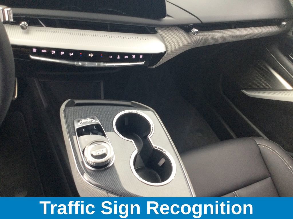 New 2025 Chevrolet Traverse LT w/ Enhanced Driving Package image 12