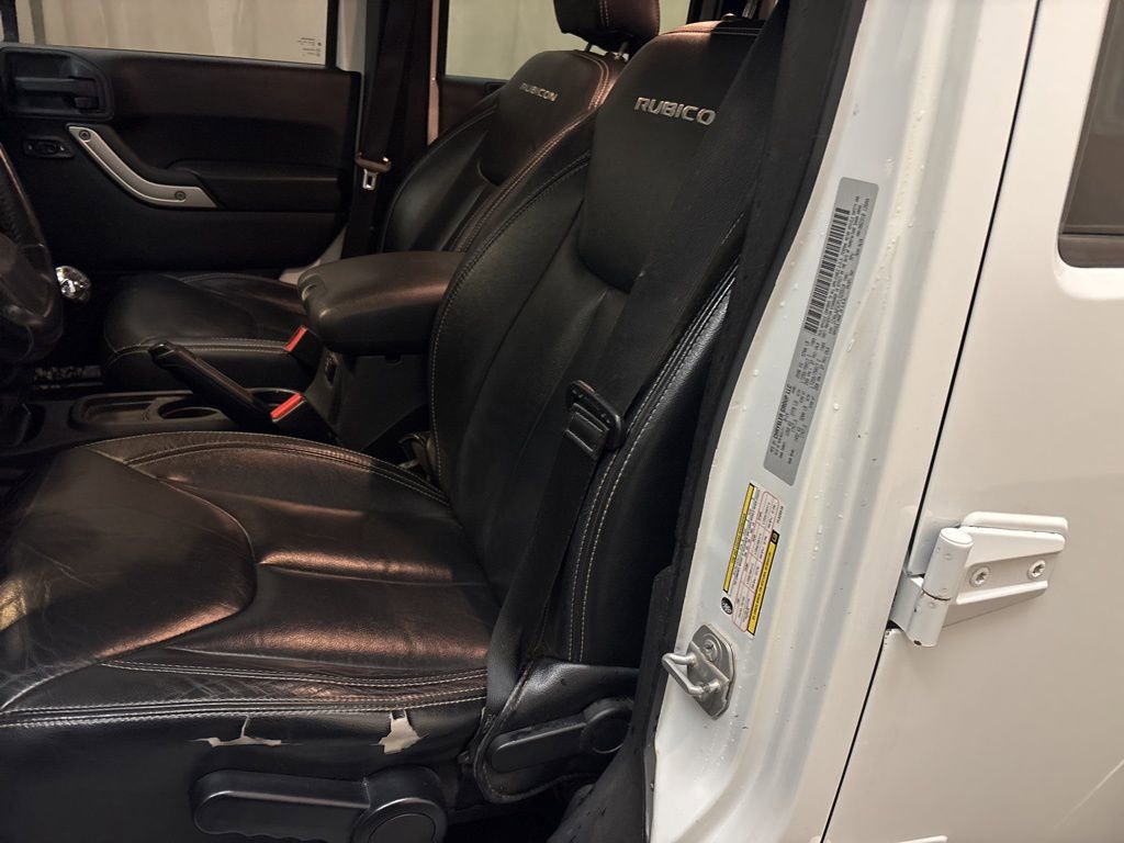 Used 2015 Jeep Wrangler Unlimited Rubicon w/ Dual Top Group image 12