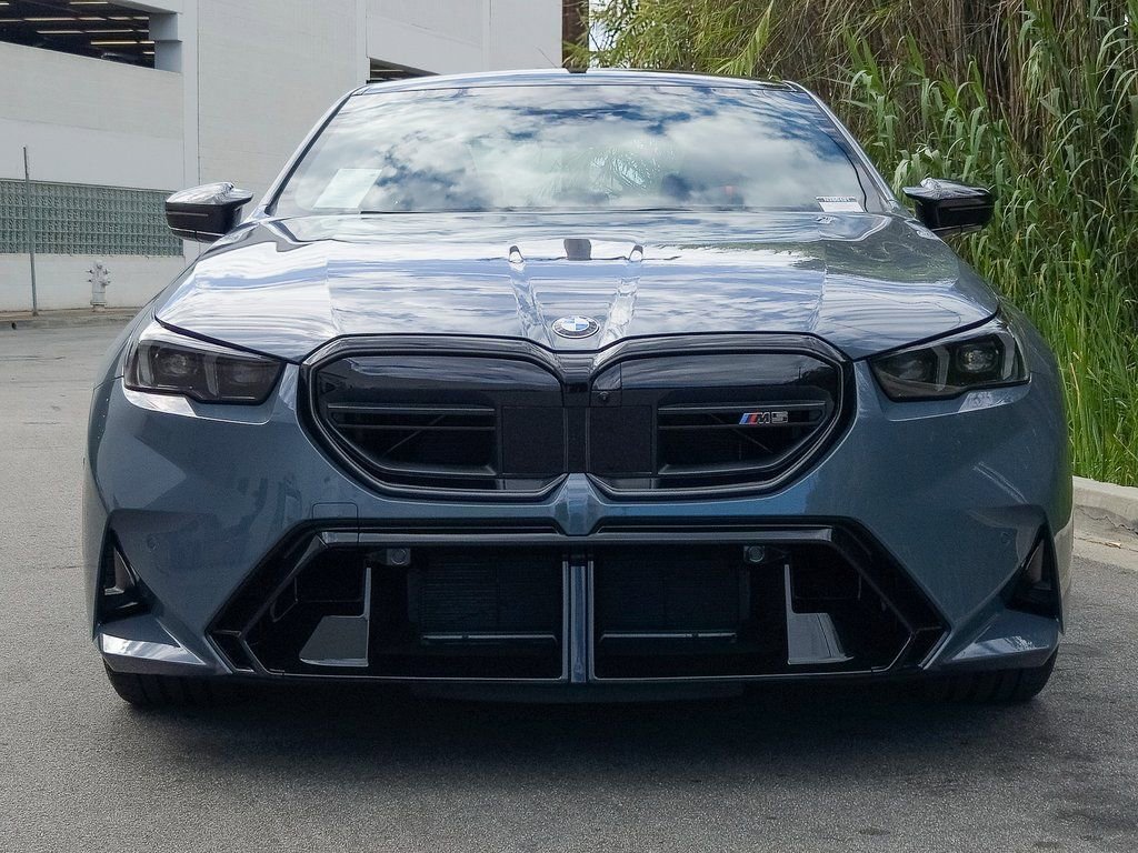 New 2026 BMW M5 w/ Executive Package image 3
