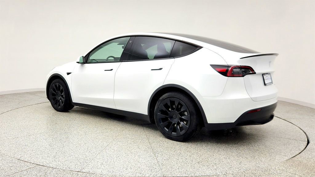 Used 2023 Tesla Model Y Long Range image 7