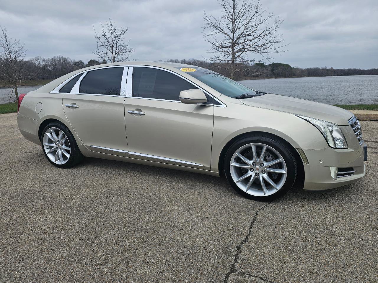 Used 2014 Cadillac XTS Premium image 3