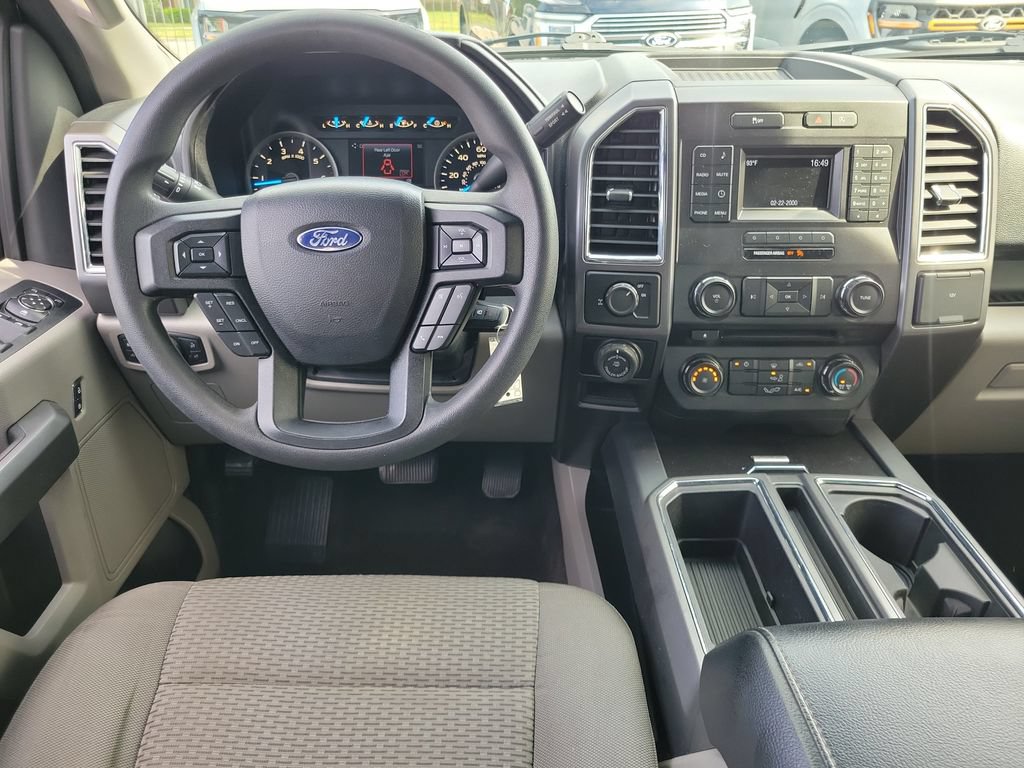 Used 2016 Ford F150 XLT w/ Trailer Tow Package RWD image 12