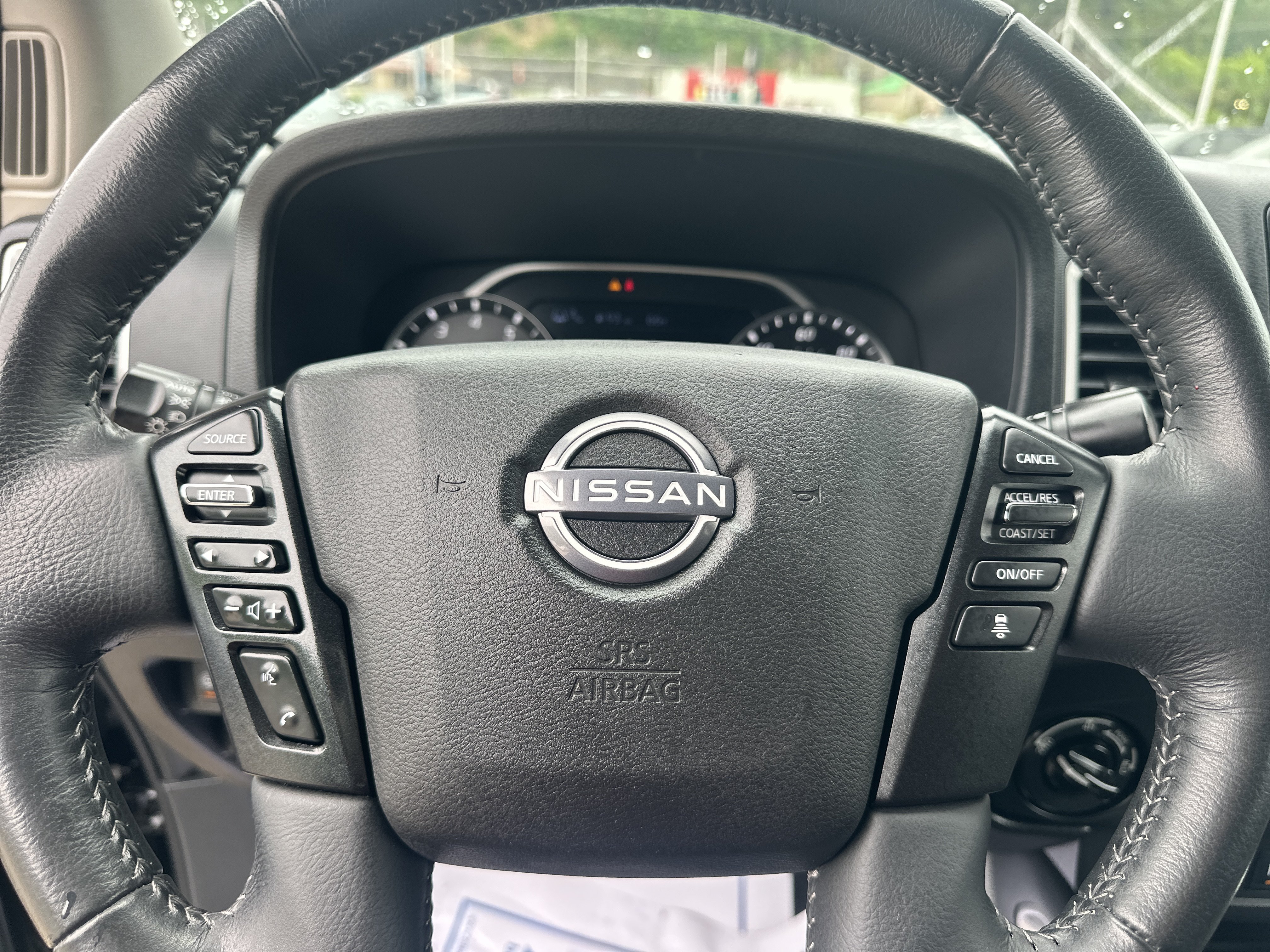 Used 2022 Nissan Frontier SV AWD/4WD image 14
