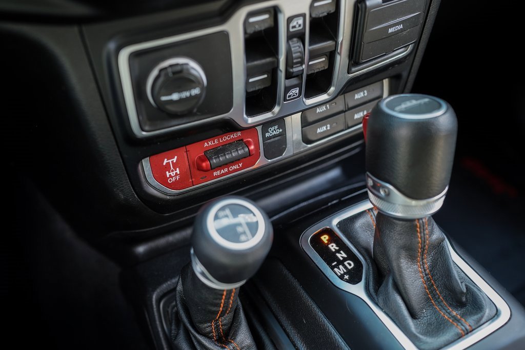 Used 2021 Jeep Gladiator Mojave w/ LED Lighting Group image 32