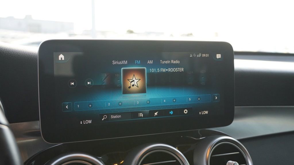 Used 2021 Mercedes-Benz GLC 300 image 32