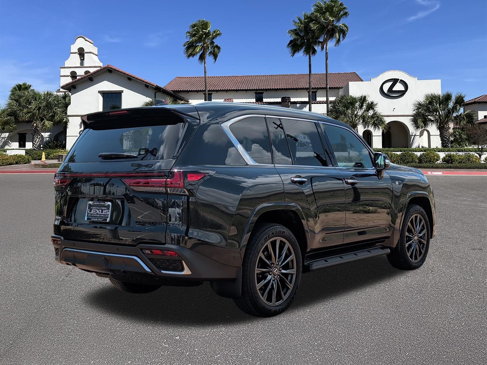 Used 2025 Lexus LX 700h F Sport AWD/4WD image 2