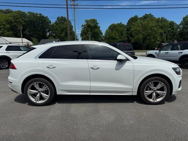 Used 2023 Audi Q8 Premium w/ Convenience Package AWD/4WD image 9