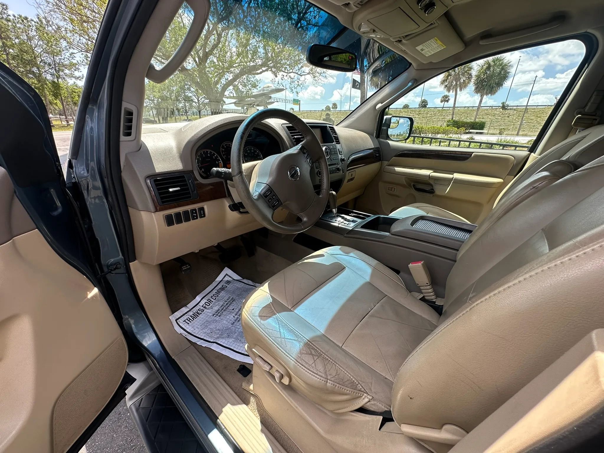 Used 2011 Nissan Armada SL image 31