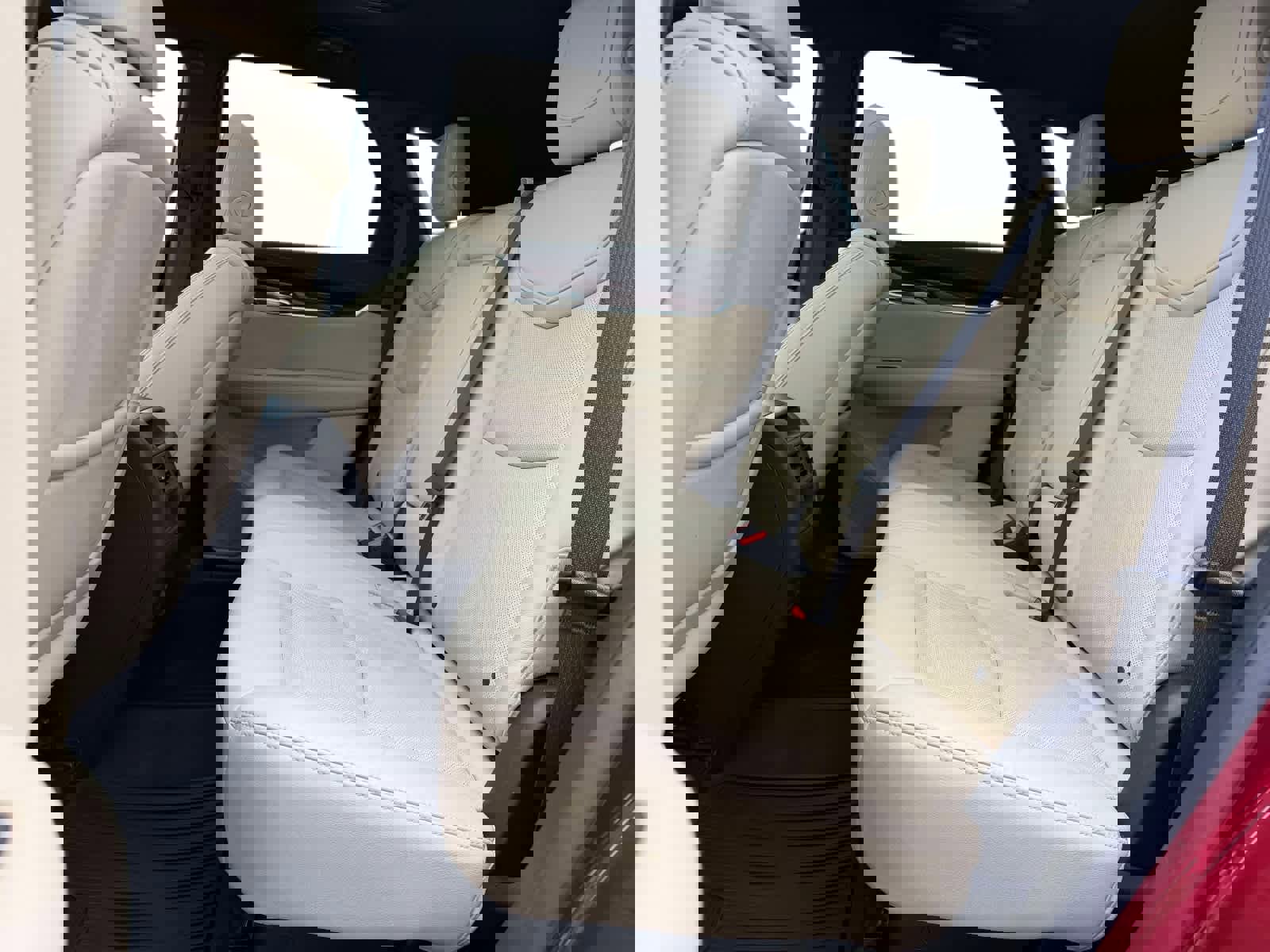 Used 2017 Cadillac XT5 Luxury w/ LPO, Wheel Lock Package image 14