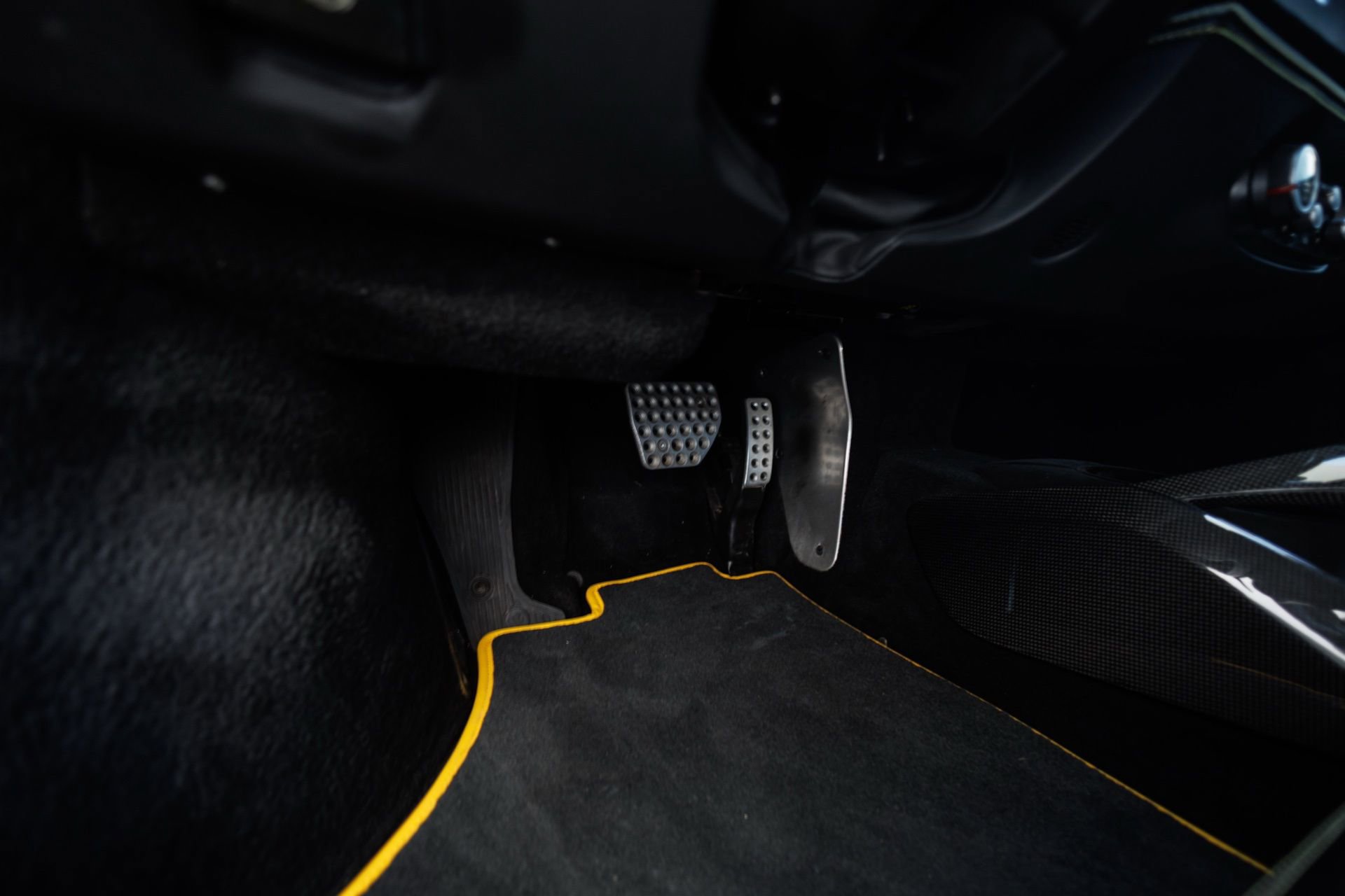 Used 2017 Ferrari 488 GTB image 46