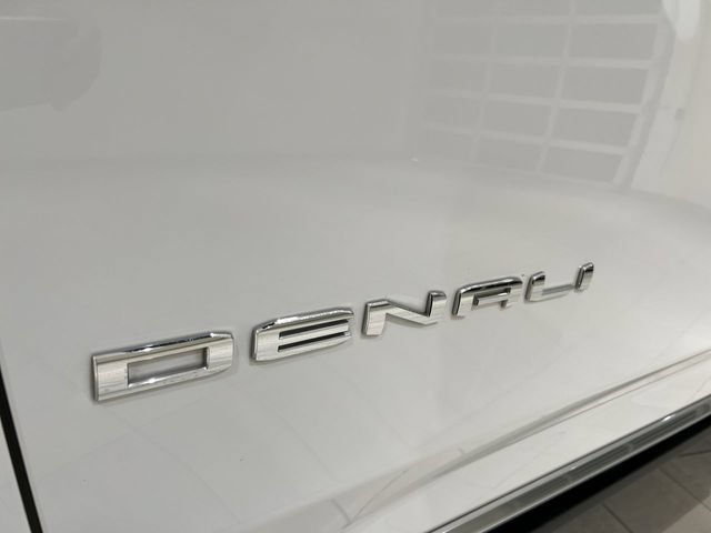 Certified 2023 GMC Yukon Denali w/ LPO, Floor Liner Package AWD/4WD image 28