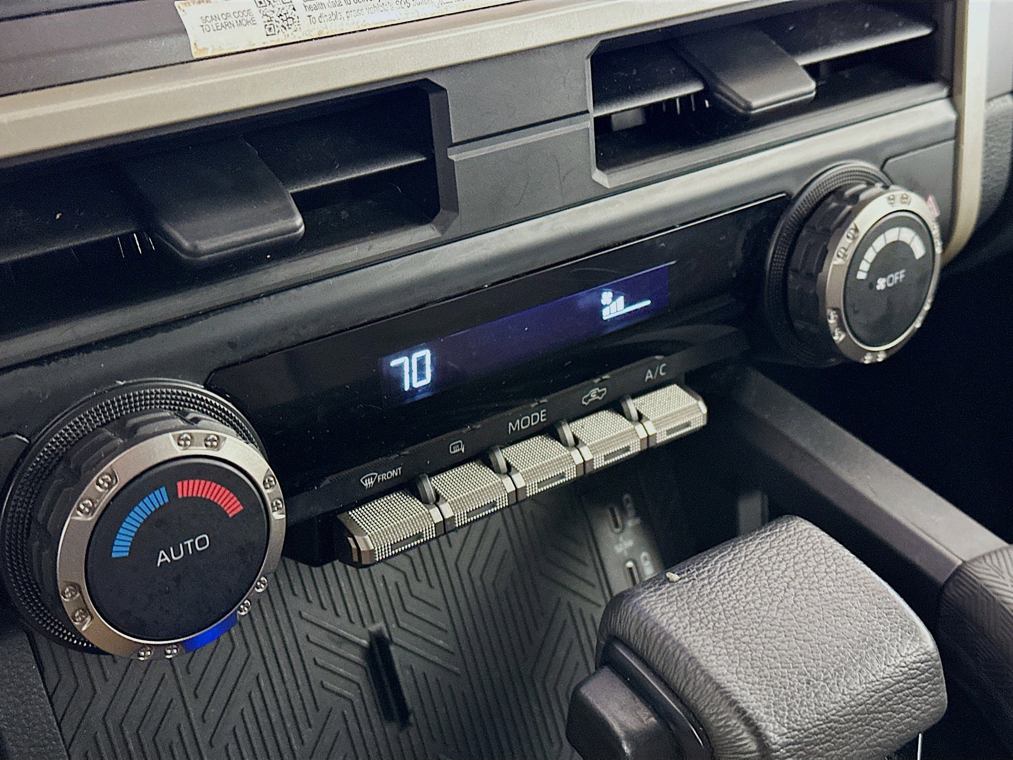 Used 2025 Toyota Tacoma TRD Off-Road image 24