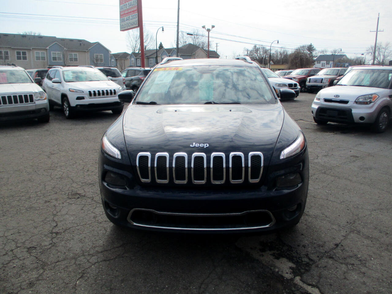 Used 2015 Jeep Cherokee Limited image 3