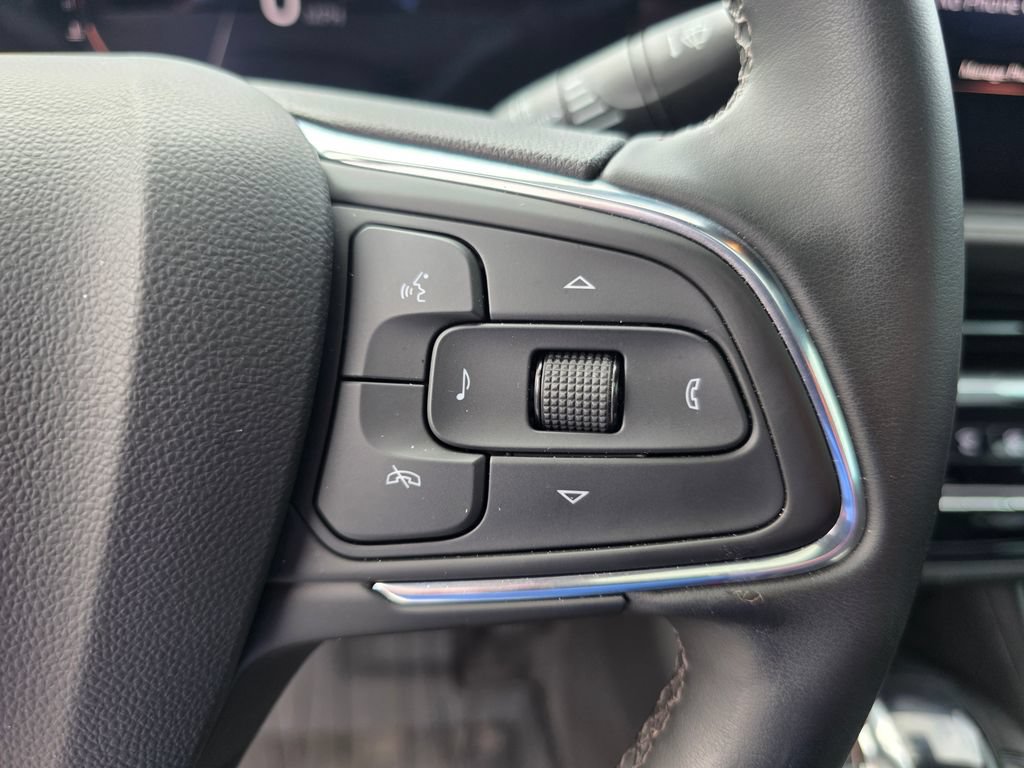 Used 2025 Buick Envista Avenir FWD image 23