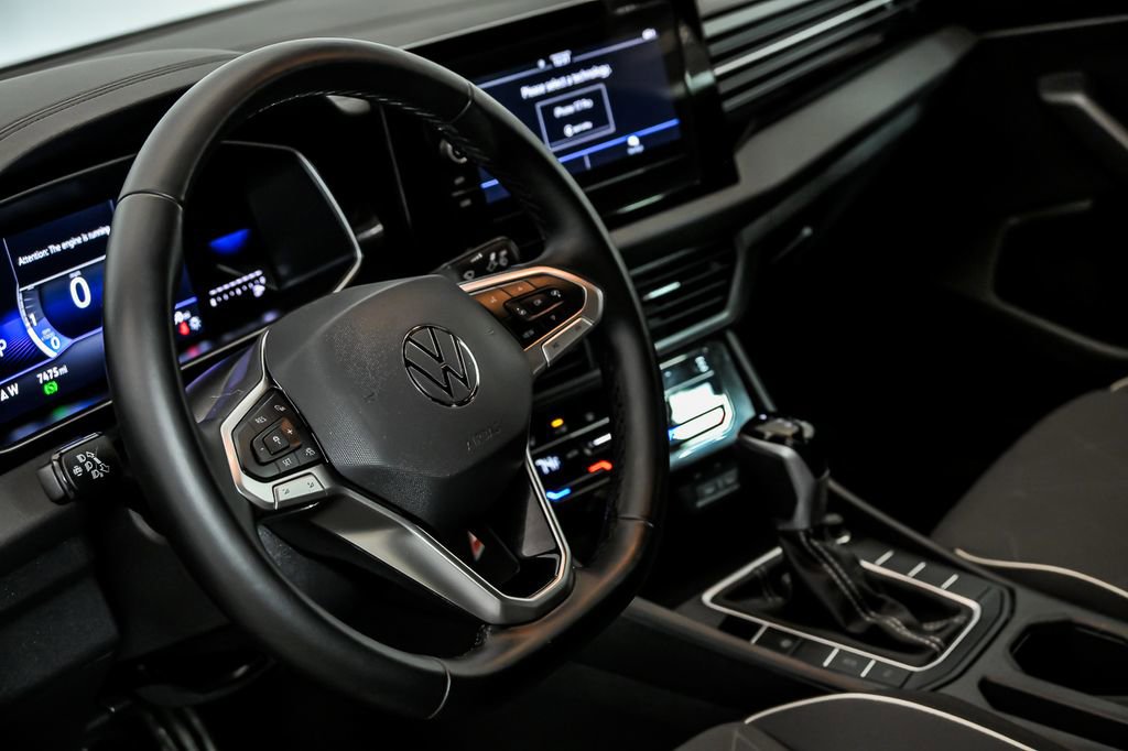 Used 2025 Volkswagen Jetta Sport image 13