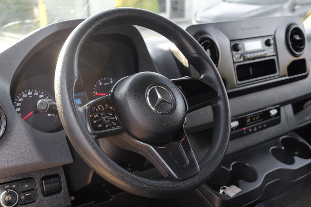 Used 2020 Mercedes-Benz Sprinter 2500 image 15