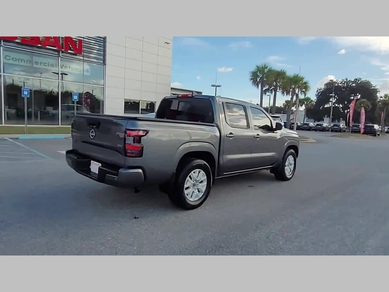 Used 2023 Nissan Frontier SV w/ SV Convenience Package image 32