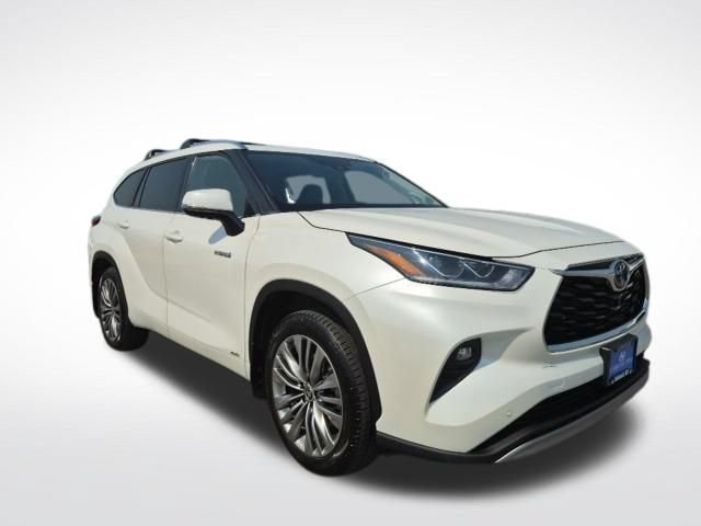 Used 2020 Toyota Highlander Platinum AWD/4WD image 3