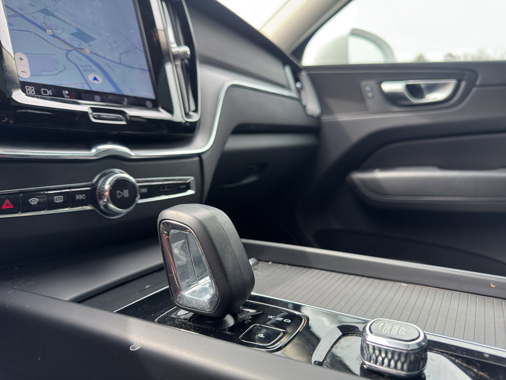 Used 2023 Volvo XC60 B5 Core w/ Climate Package image 10