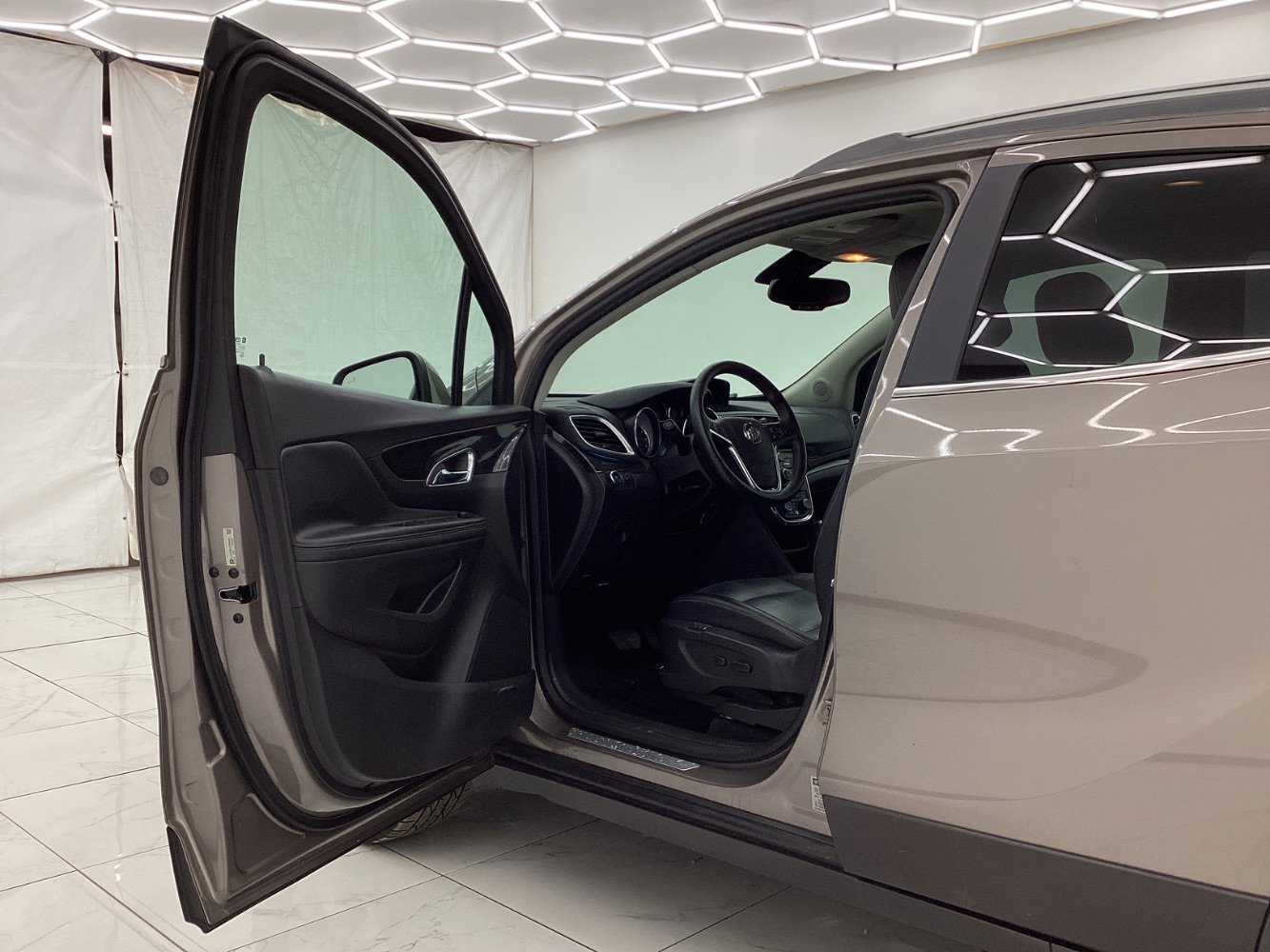 Used 2015 Buick Encore Leather FWD image 16